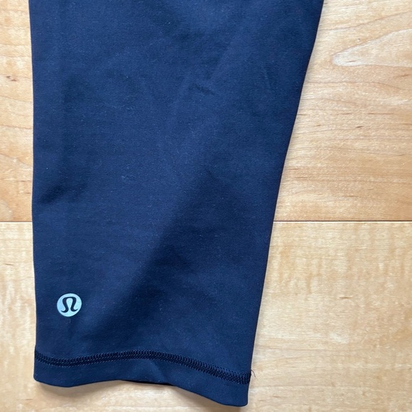 Lululemon Invigorate High-Rise Crop 17" Womens Size 4 Black Activewear Athlete - Picture 5 of 5